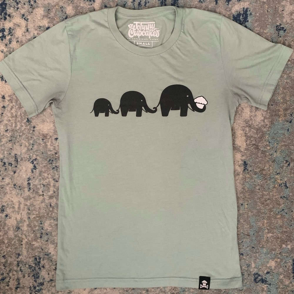 Johnny Cupcakes Elephant t shirt